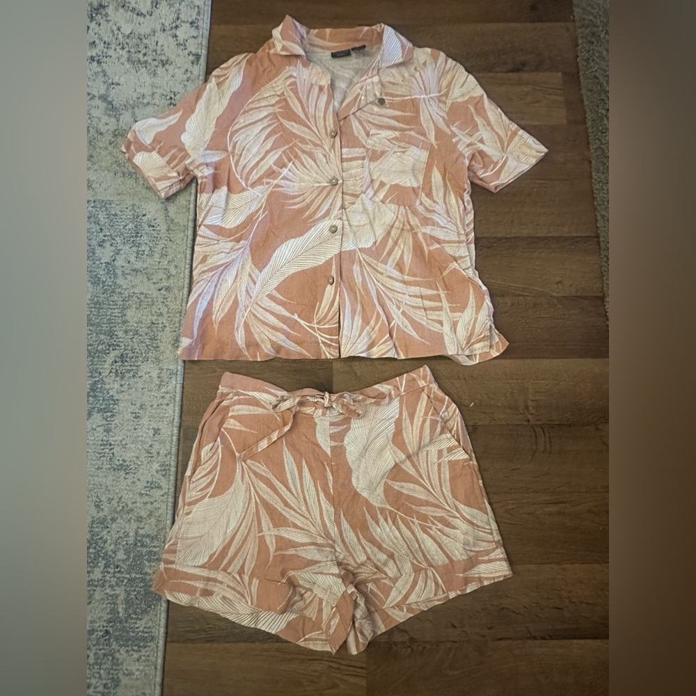 Tahari sleepwear NWOT size S